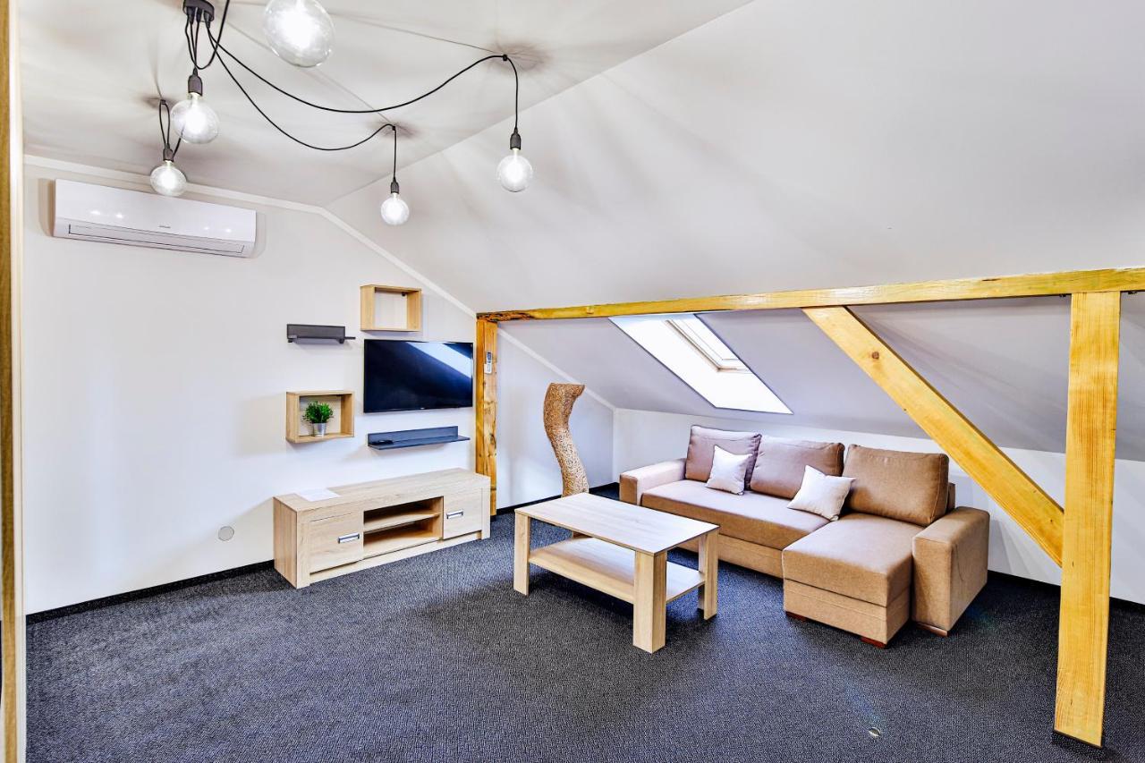 Targowa37 Uniejow Bed and Breakfast Εξωτερικό φωτογραφία