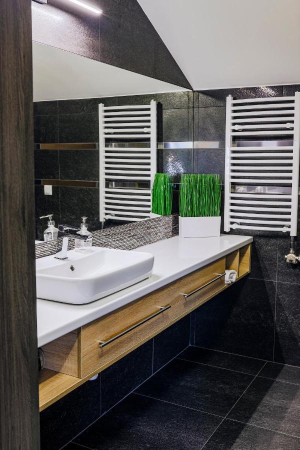 Targowa37 Uniejow Bed and Breakfast Εξωτερικό φωτογραφία